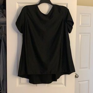 Beautifully tailored short sleeve black silk top🌻
